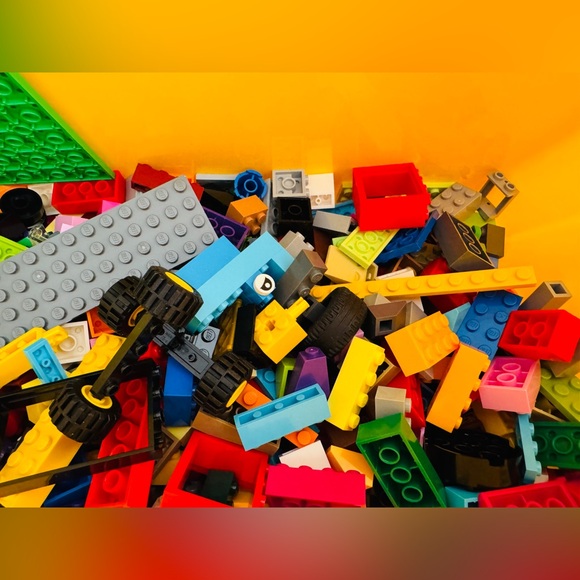 LEGO Assorted Bricks & Storage Box + Holiday Santa Tower - Picture 7 of 15